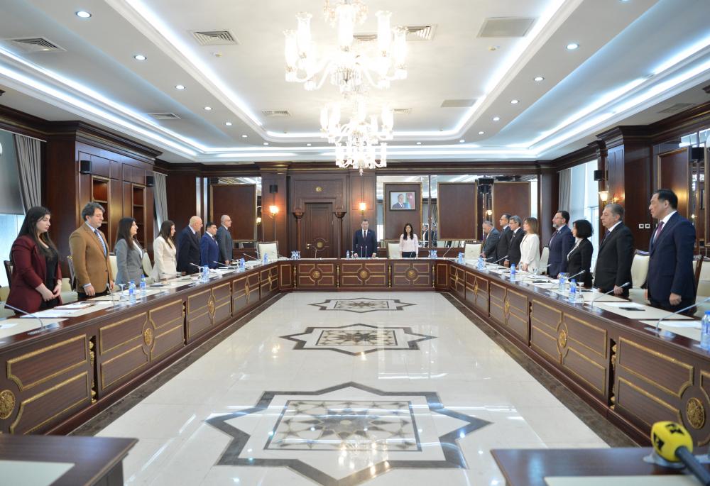Beynəlxalq münasibətlər və parlamentlərarası əlaqələr komitəsinin 2025-ci ilin yaz sessiyasında ilk iclası keçirilib
