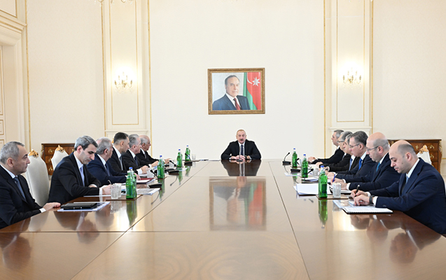 Prezident nəqliyyat məsələləri ilə bağlı müşavirə keçirdi- Fotolar - Yenilənib