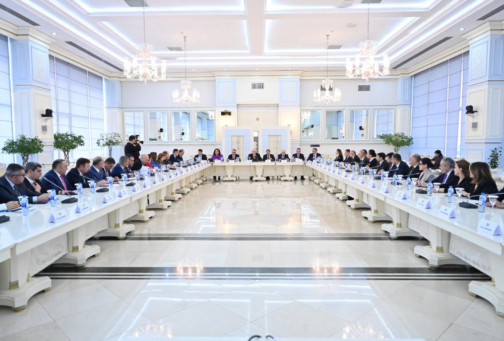 
Milli Məclisdə ilkin səhiyyə xidməti ilə bağlı dinləmə keçirilib