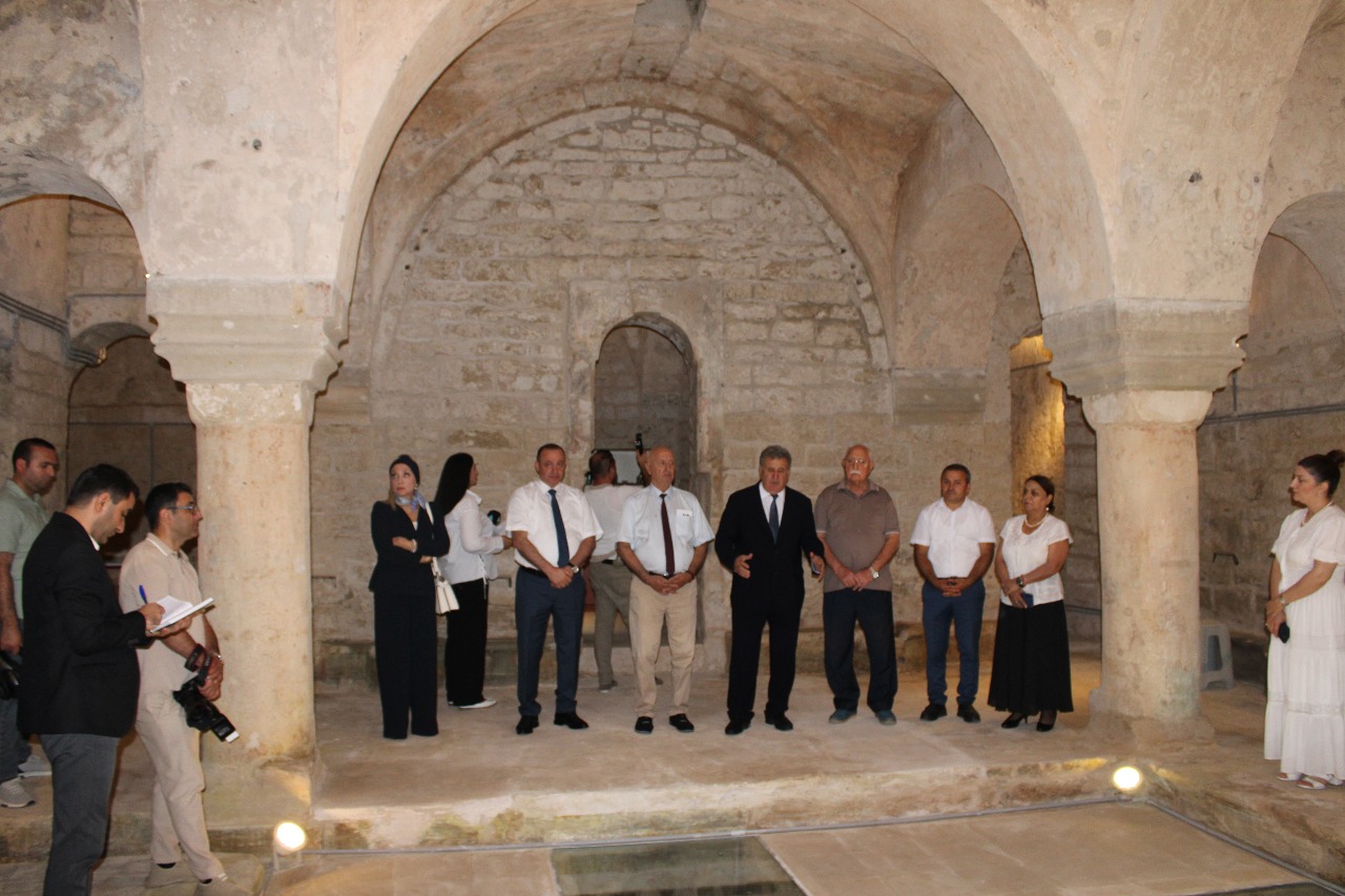 Zərgərpalan hamamında arxeoloji irsin aşkarlanması və konservasiyası ictimaiyyətə təqdim edildi
