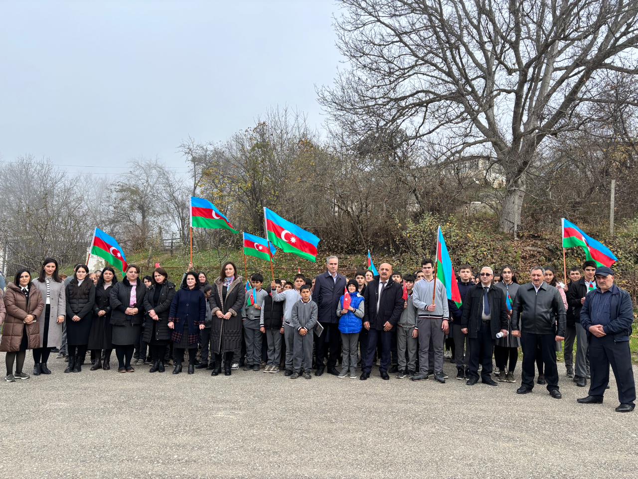 Qubanın Afurca məktəbi şəhid məzununu anıb, diaspor nümayəndəsi ilə görüş keçirib