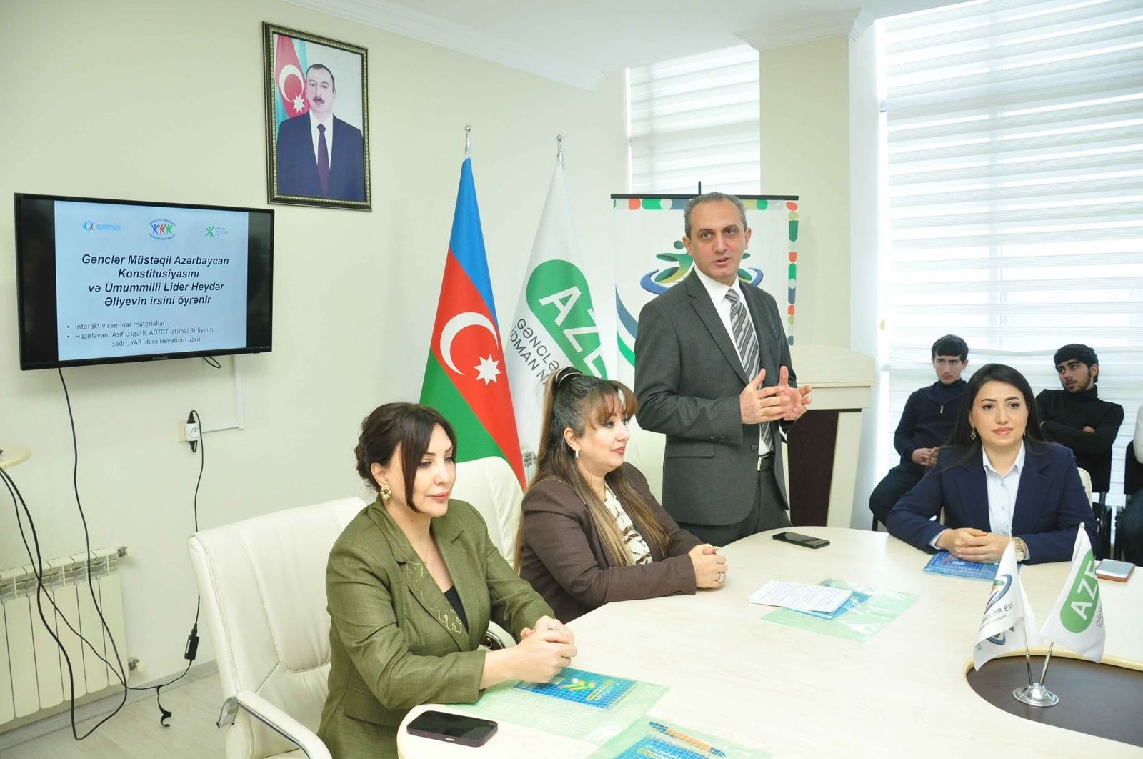 Şirvanda Azərbaycan Konstitusiyası və Ümummilli Lider Heydər Əliyevin irsi mövzusunda maarifləndirici seminar keçirilib