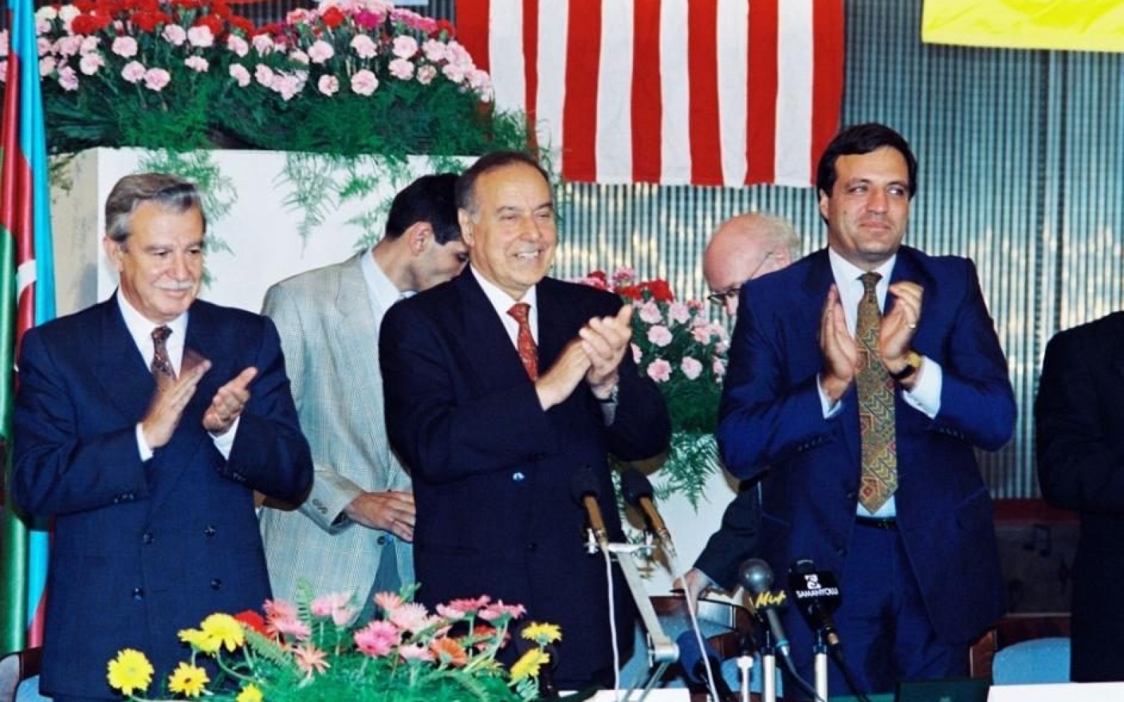 Ulu Öndər Heydər Əliyevin dövlətçilik irsi və müasir Azərbaycan