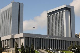 Milli Məclisin sədri Sahibə QafarovaTBMM sədri Numan Kurtulmuşa başsağlığı verib