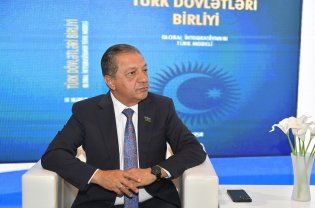 XI Bakı Beynəlxalq Kitab Sərgisində oxuculara yeni kitab təqdim edildi