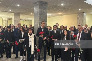 Moskvada 20 Yanvar şəhidlərinin xatirəsi anılıb &ndash; FOTO