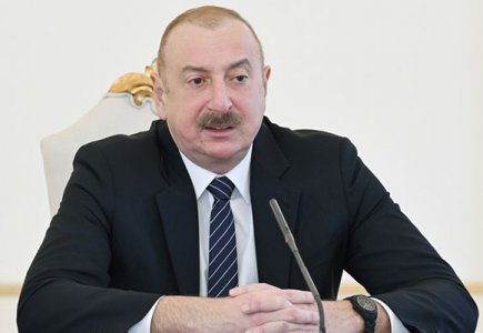“Əfsuslar olsun ki, tıxacların sayı ildən-ilə artır”- Prezident