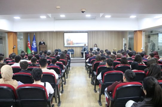 Azərbaycan Universitetində “Diplomatiya gənclərin gözü ilə” layihəsi çərçivəsində növbəti görüş baş tutub
