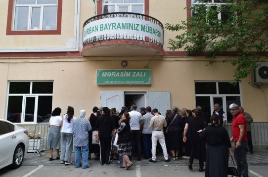 Yasamal Rayon Bələdiyyəsində Qurban bayramı sovqatı paylanılılıb