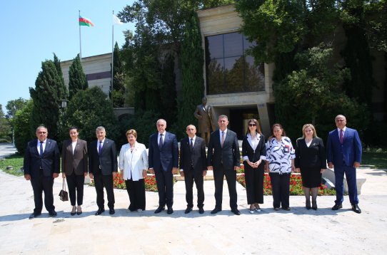 Binəqədidə “Qərbi Azərbaycan irsi” kitabının I cildinin təqdimatı olub
