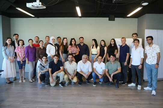 “Rəqəmsal sağlamlıq: gələcəyə qayğı” layihəsinin bağlanış mərasimi keçirildi