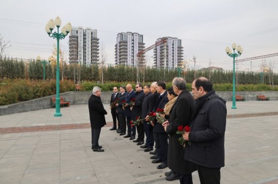 Ulu Öndərin xatirəsi Daşkənddə anılıb