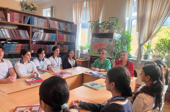 225 saylı tam orta məktəbdə 18 Oktyabr &ndash; Müstəqilliyin Bərpası Günü qeyd olunub